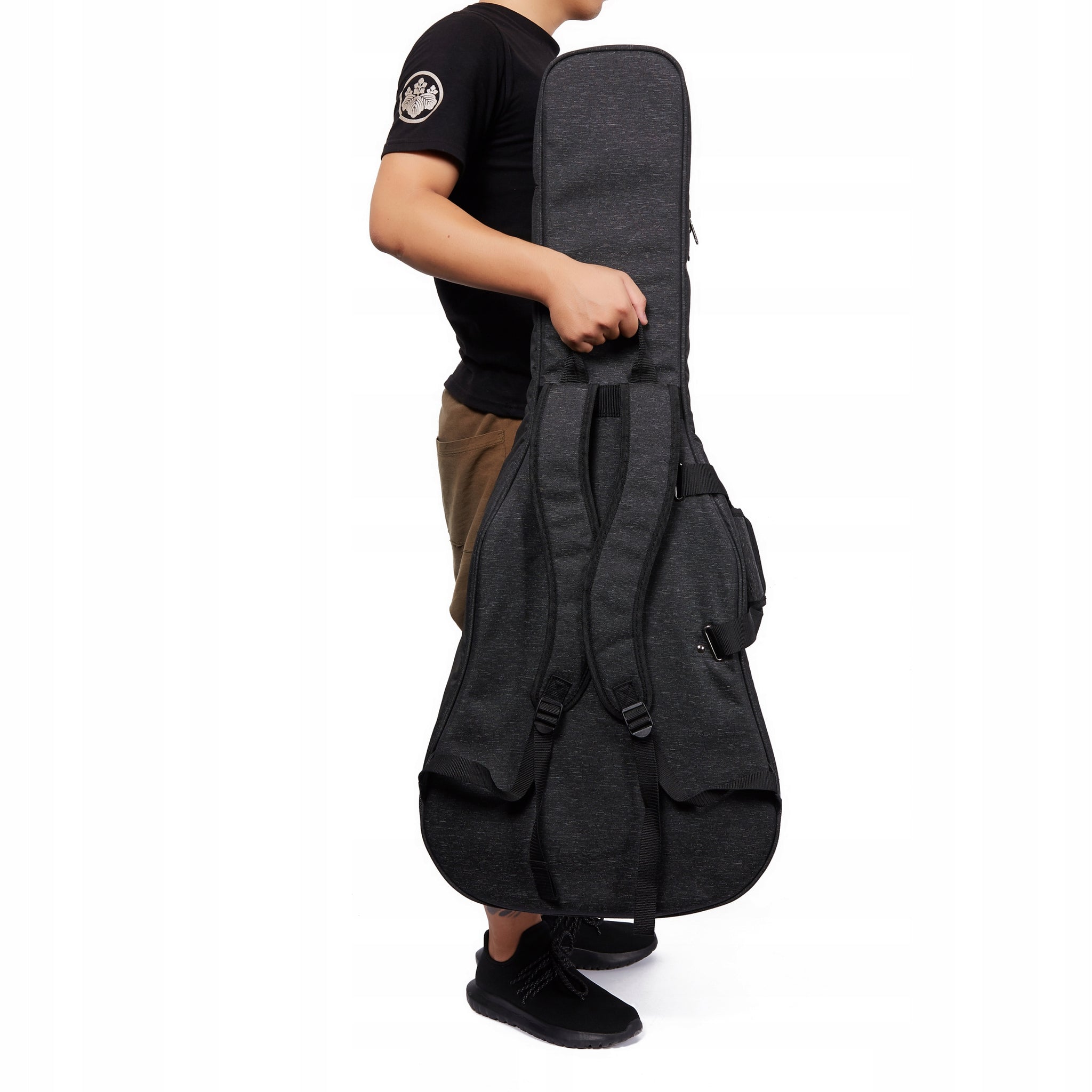 Music Area RB20-DA-BLK lekki pokrowiec na gitarę akustyczną z ochroną 20 mm