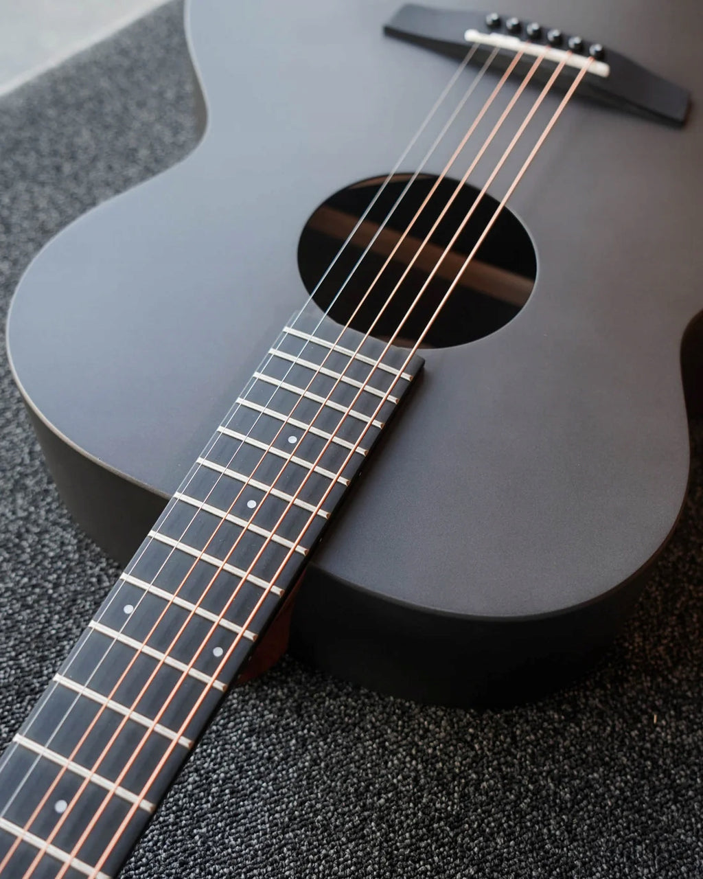 ENYA EA-X0/SP1.EQ Black gitara elektroakustyczna HPL z efektami Zestaw