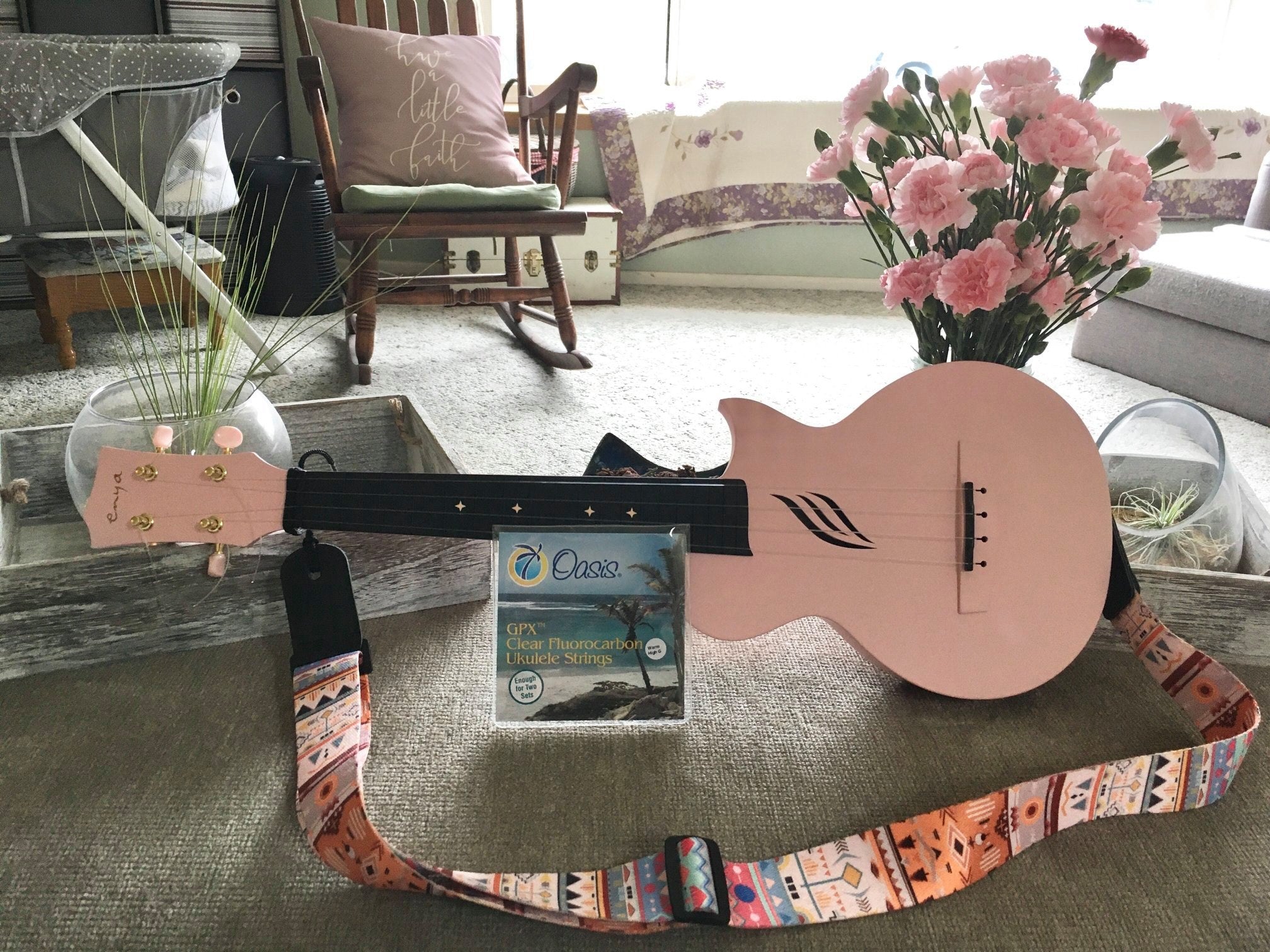 ENYA NOVA U - Pink Ukulele koncertowe włókno węglowe zestaw